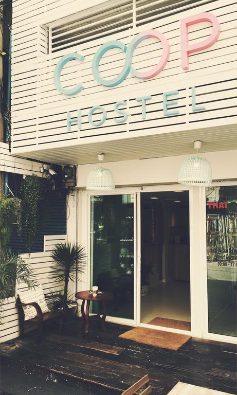 Coop Hostel Bangkok Exterior photo
